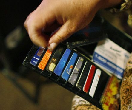 Prepaid Credit Cards – Best of Late Option to Put Resistance on Unnecessary Habits