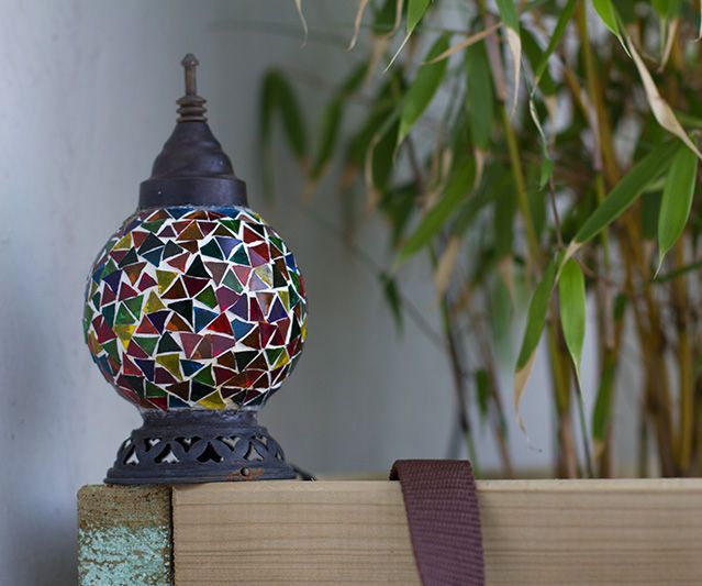 Revive an Old Garden Lamp With a Solar Panel