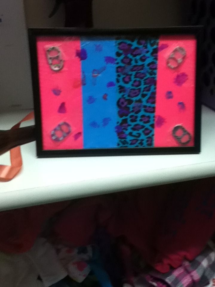 How to Make a Colorful Picture Frame