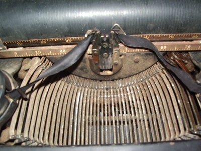 Cleaning the Type Bars