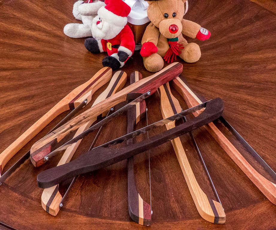 Bow-style bread knife