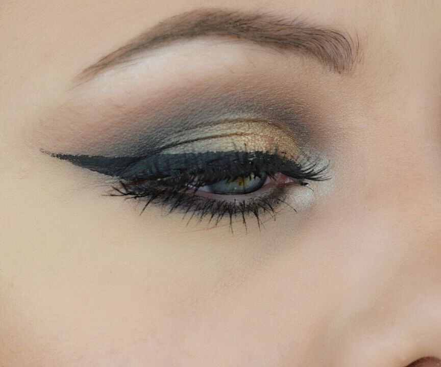 Classical Fall Smokey Eye | Danielle Scott