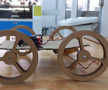 SUPREME CLAUDIO CAR 2000