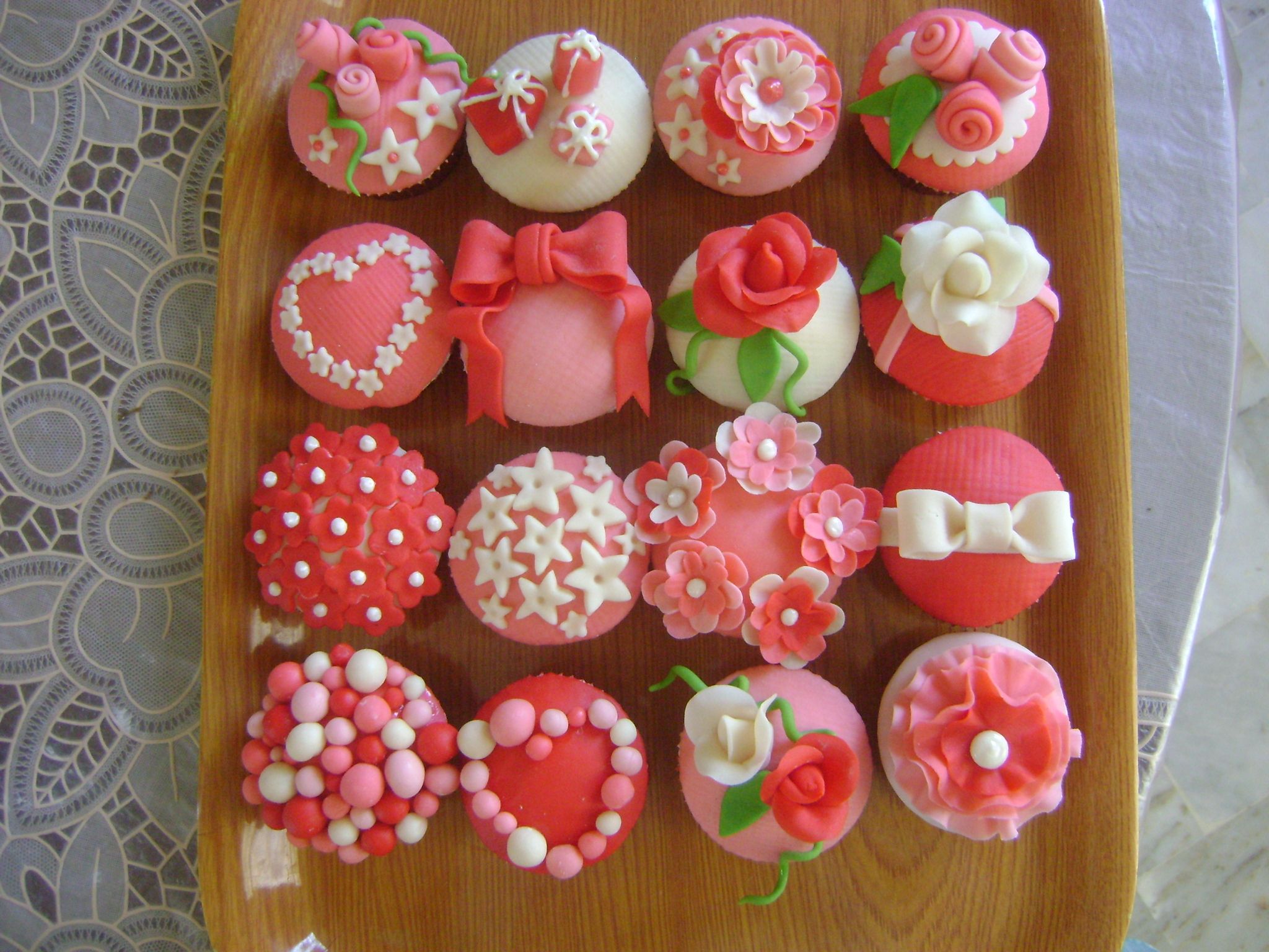 How to Make Cute Fondant Covered Cupcakes! (with Pictures) Instructables