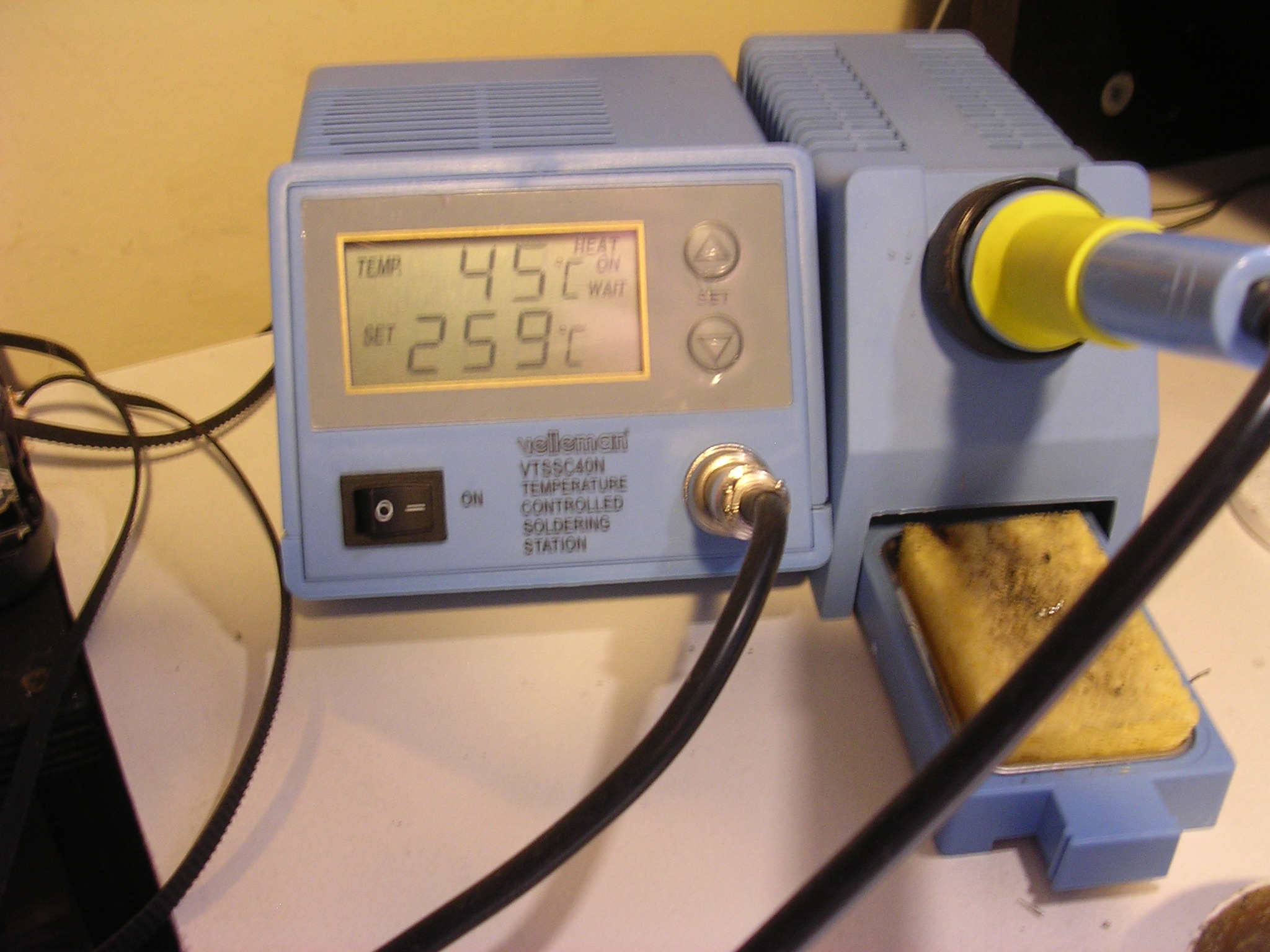 Water Bottle Hack LED Booklight 5 Steps Instructables