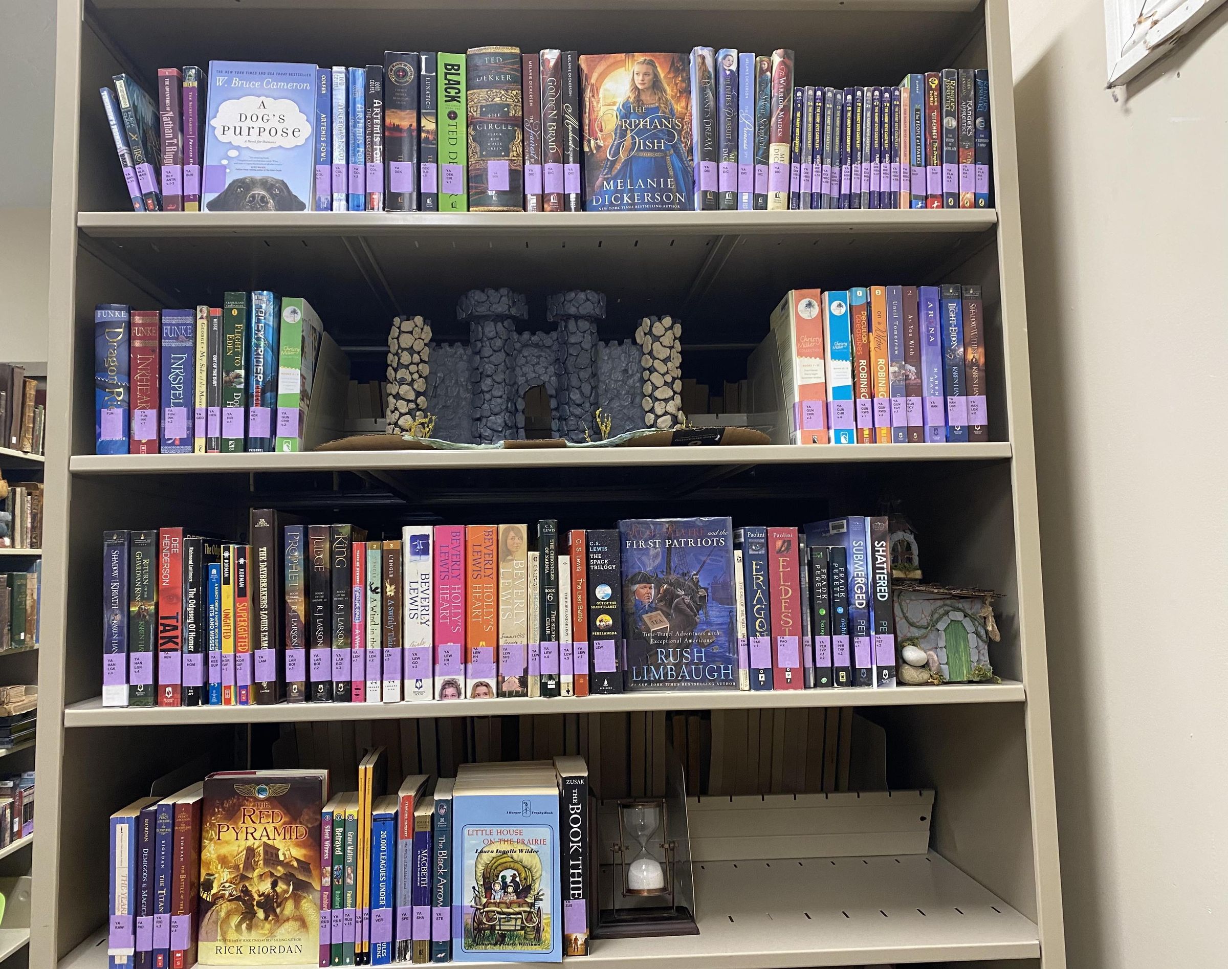 Free Face-Out Display Bookshelf