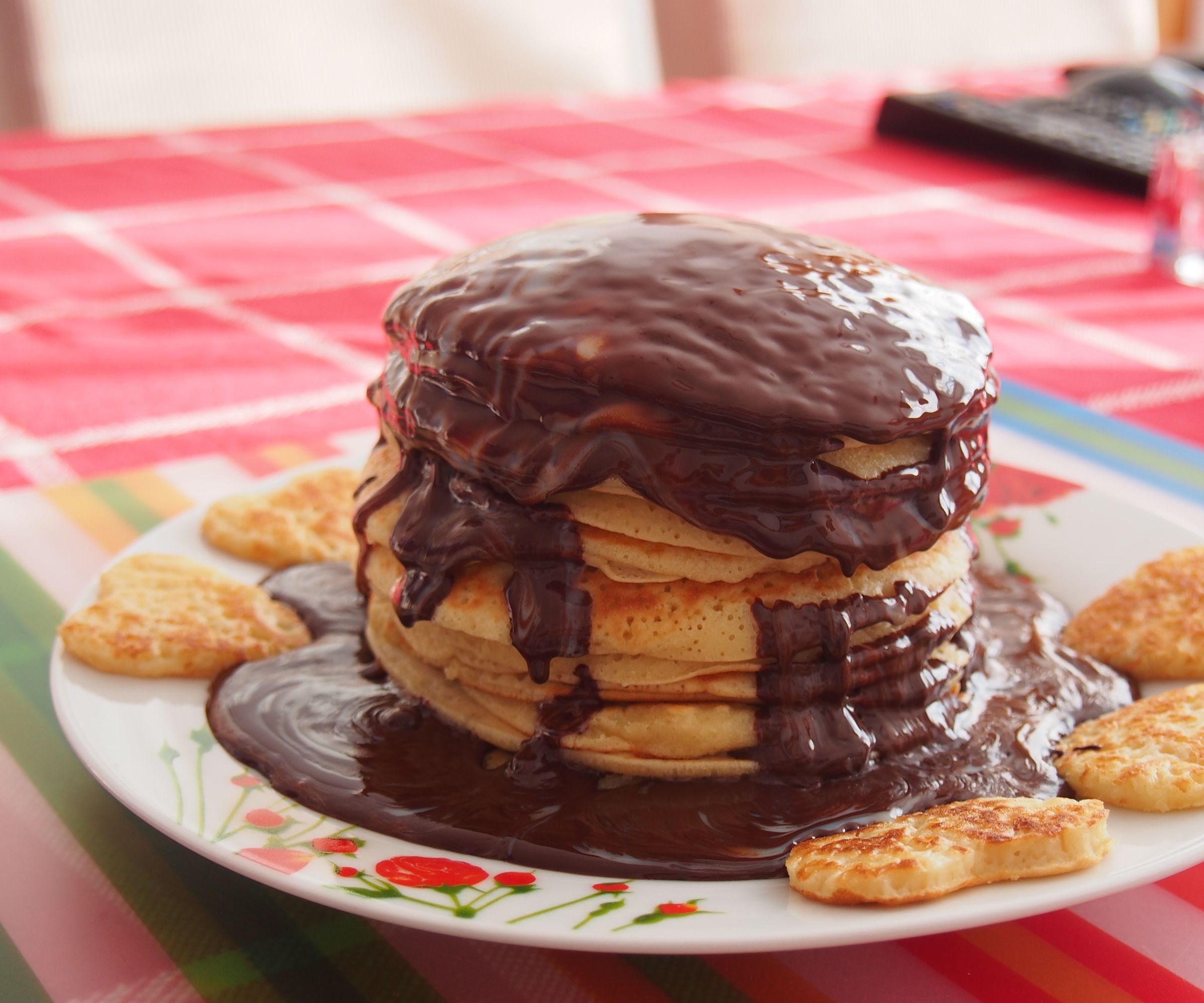 {VIDEO}Homemade American Pancakes With Chocolate and Condensed Milk