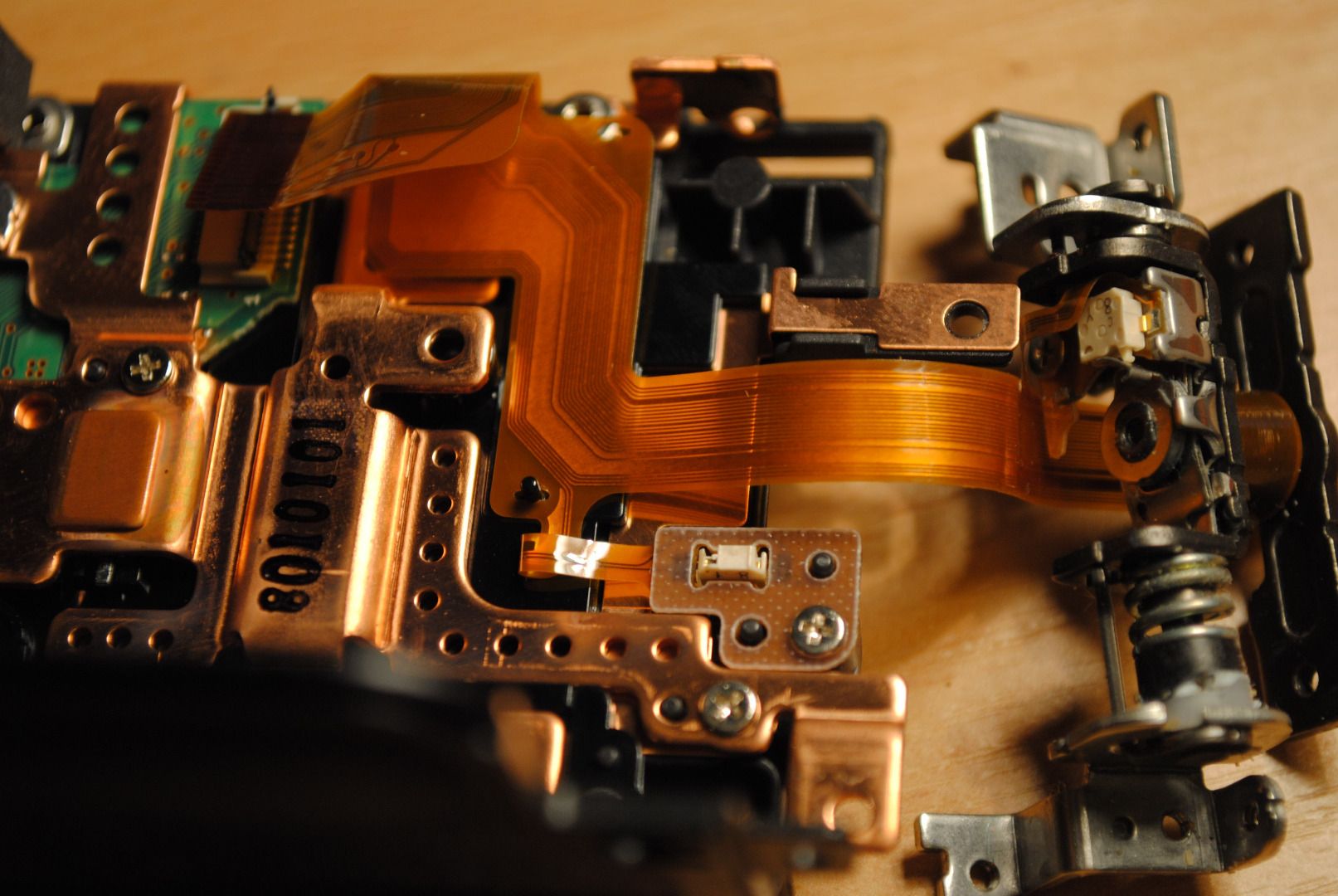 How to Replace the LCD Flex Cable for Canon HF11 Camcorder 4 Steps