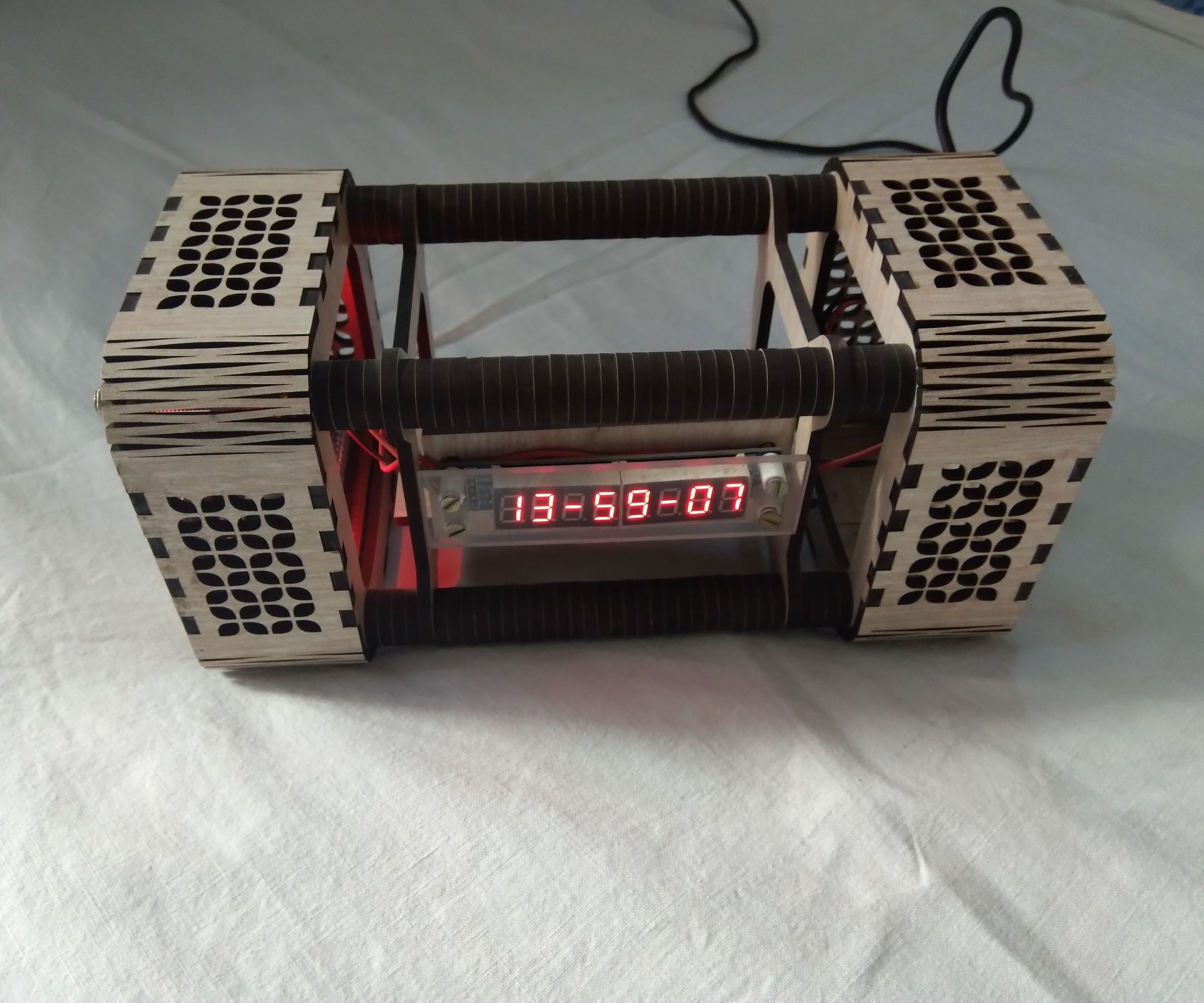 7219 Tube Clock