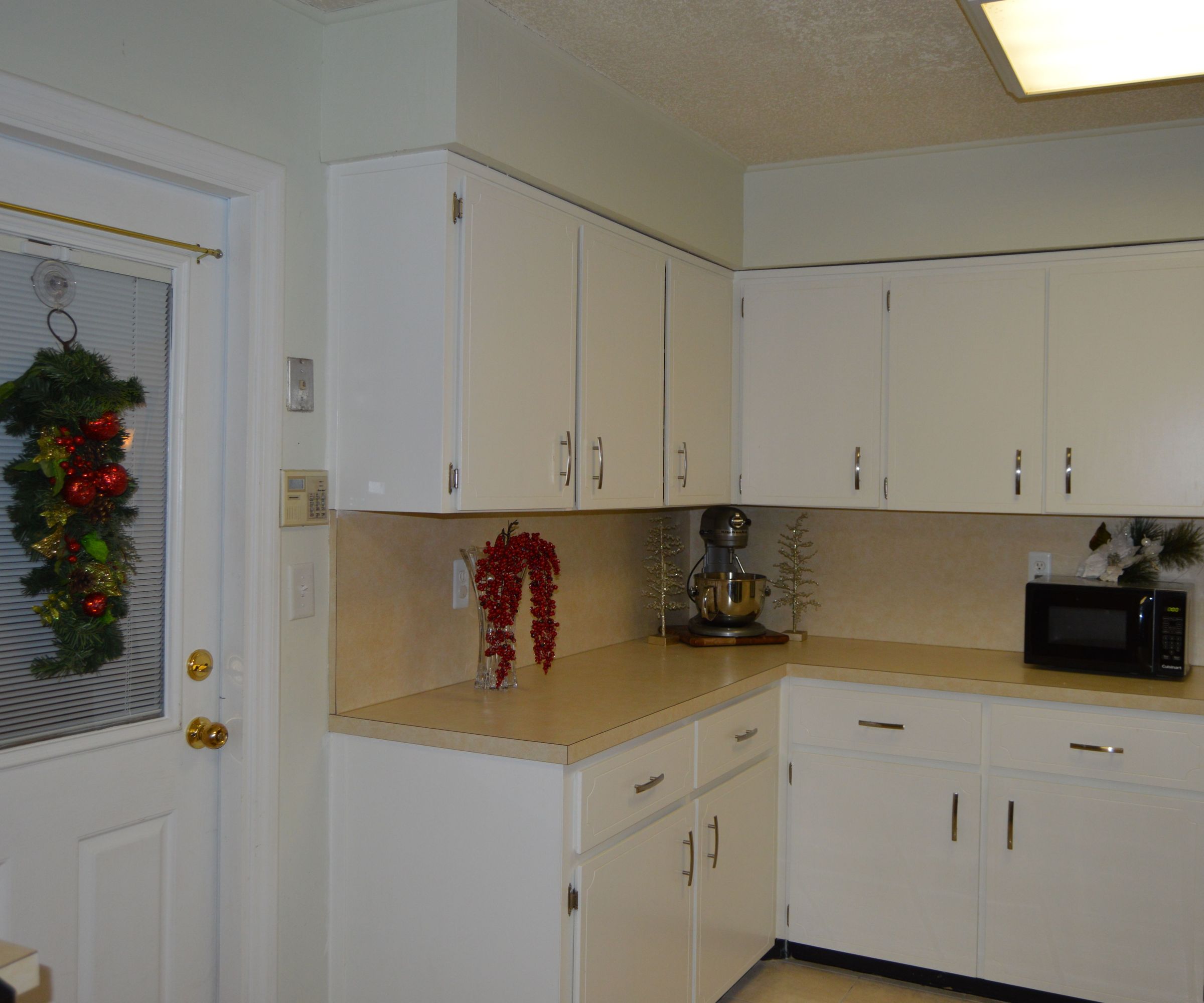 DIY Kitchen Cabinet Makeover