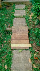 Ramp/Platform to Roll Wheel Barrow : 4 Steps - Instructables