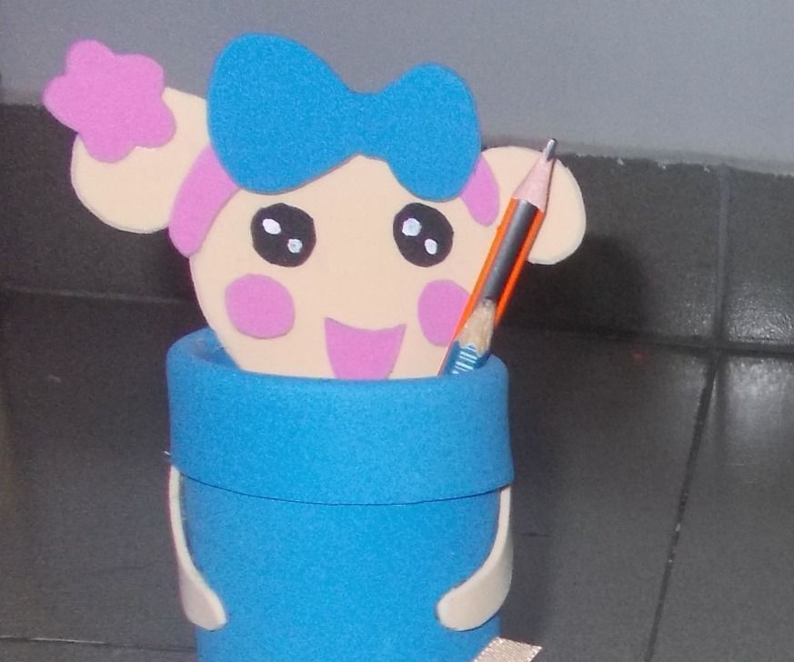 How to Make Miss La Sen Foam Pen Holder
