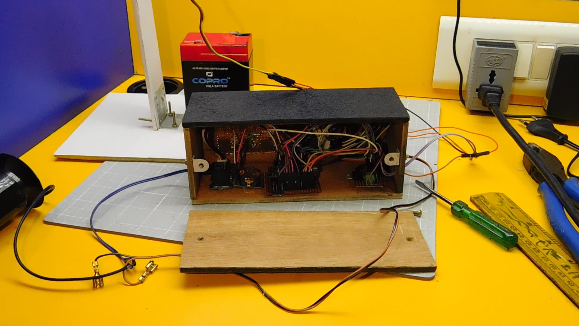The Most Annoying Alarm Clock Ever! 15 Steps (with Pictures