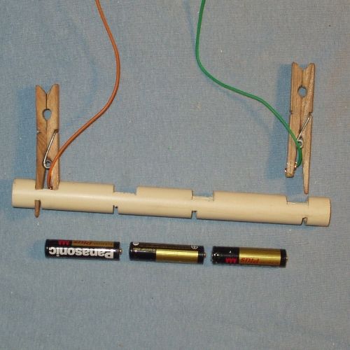 MULTIPLE BATTERY HOLDER  --  for Electrical Experiments