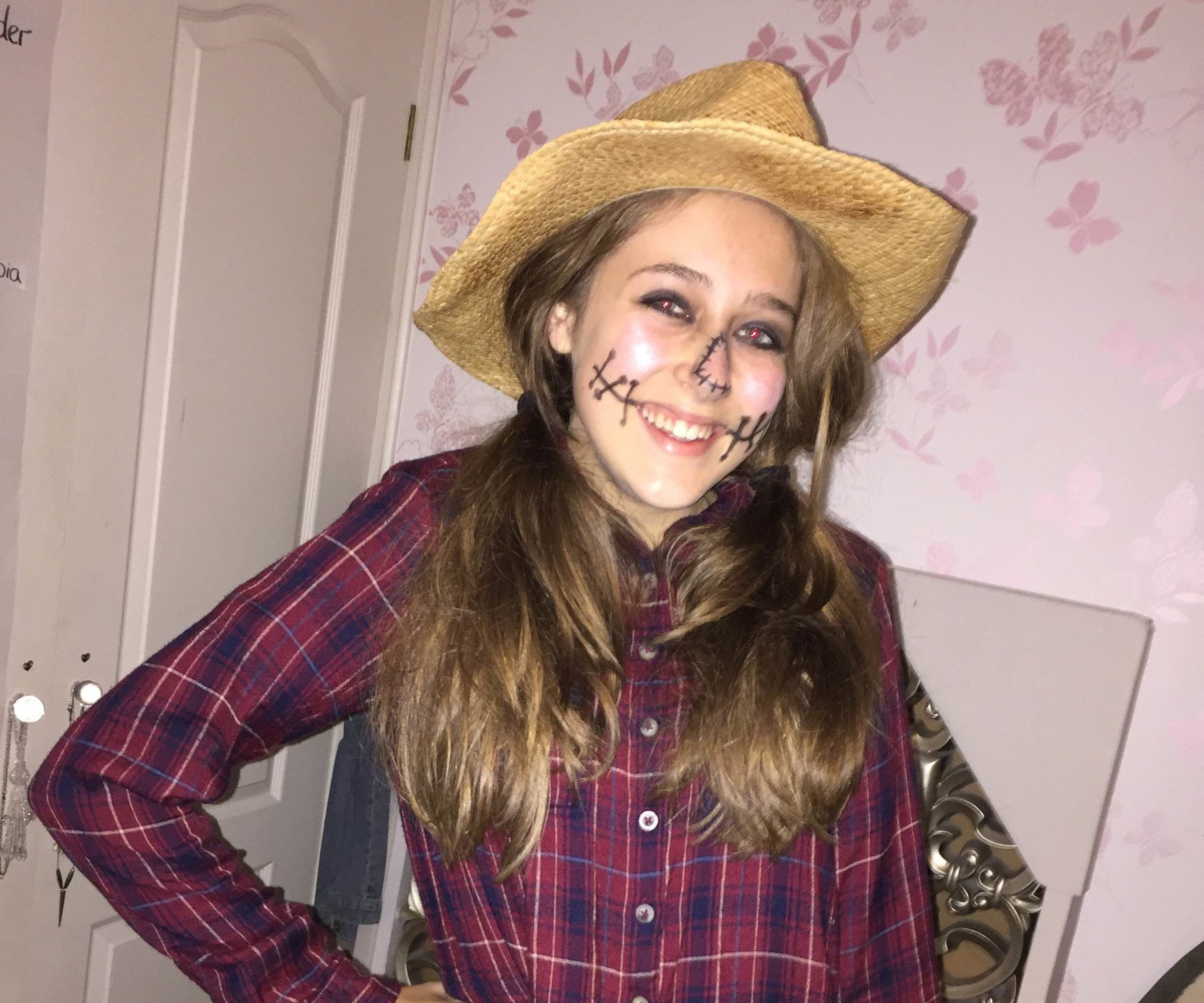 DIY Scarecrow for Halloween