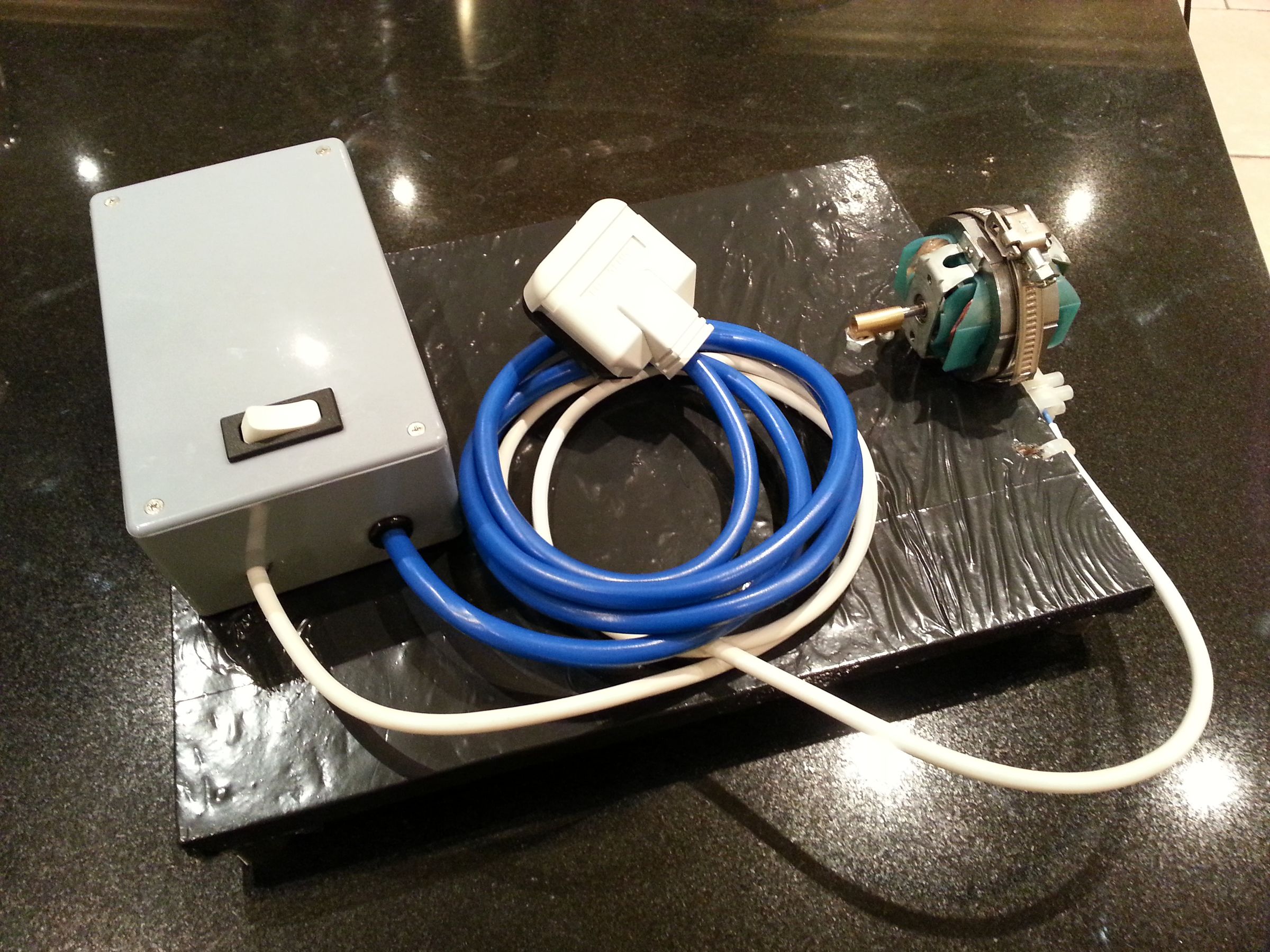 Vibrating Plaster Mold Board 'Hirst Arts'