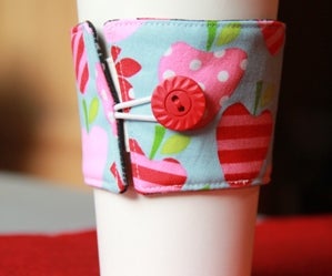 Reversible, Reusable Coffee Cup Sleeve