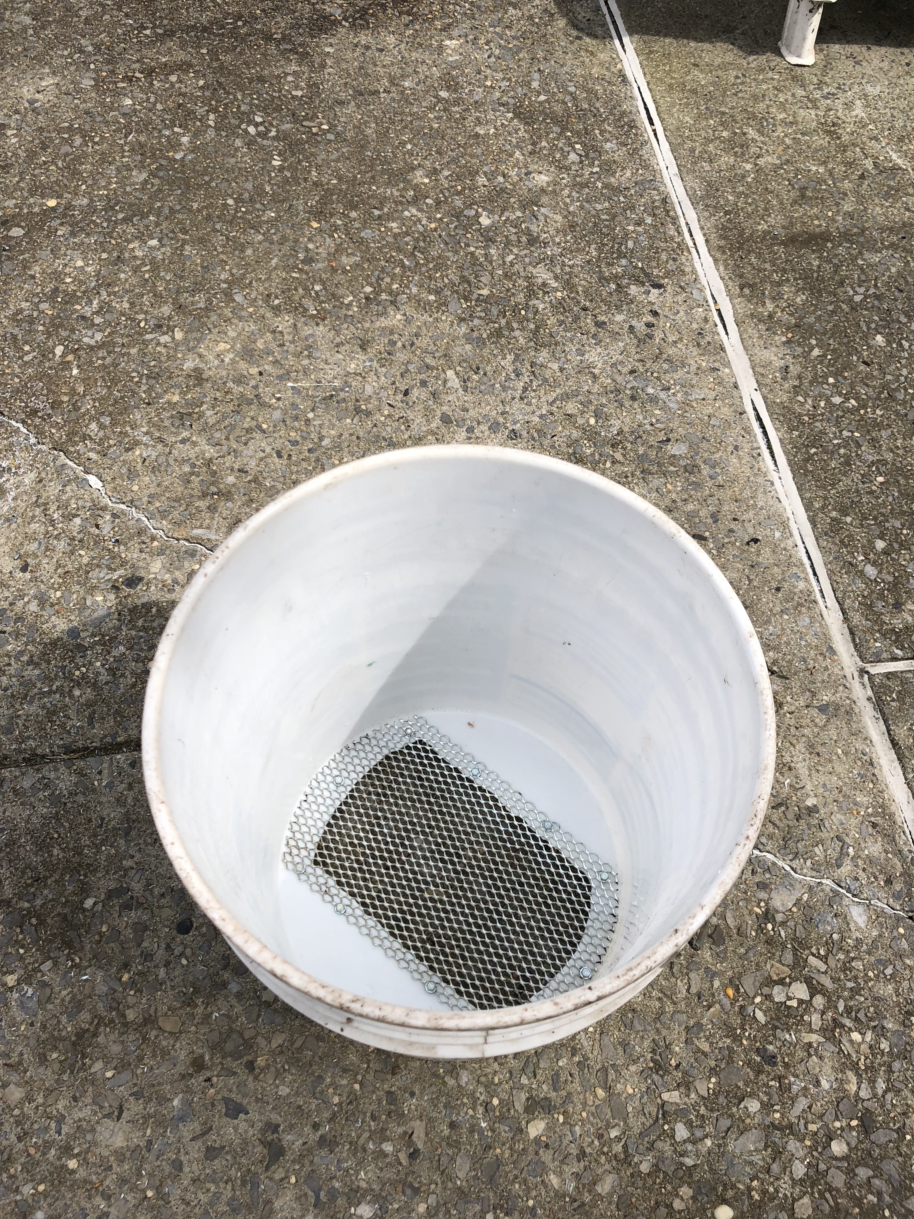 Bucket Sifter for Beach Cleanups 8 Steps (with Pictures) Instructables
