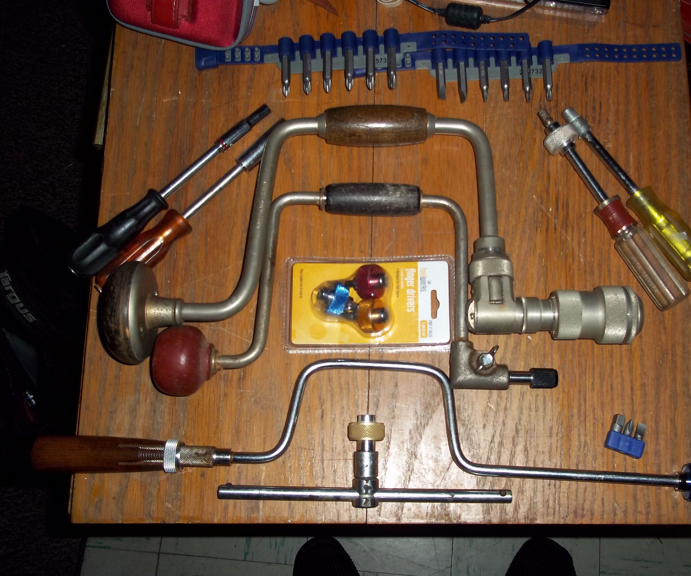 Make a Manual Power Screwdriver