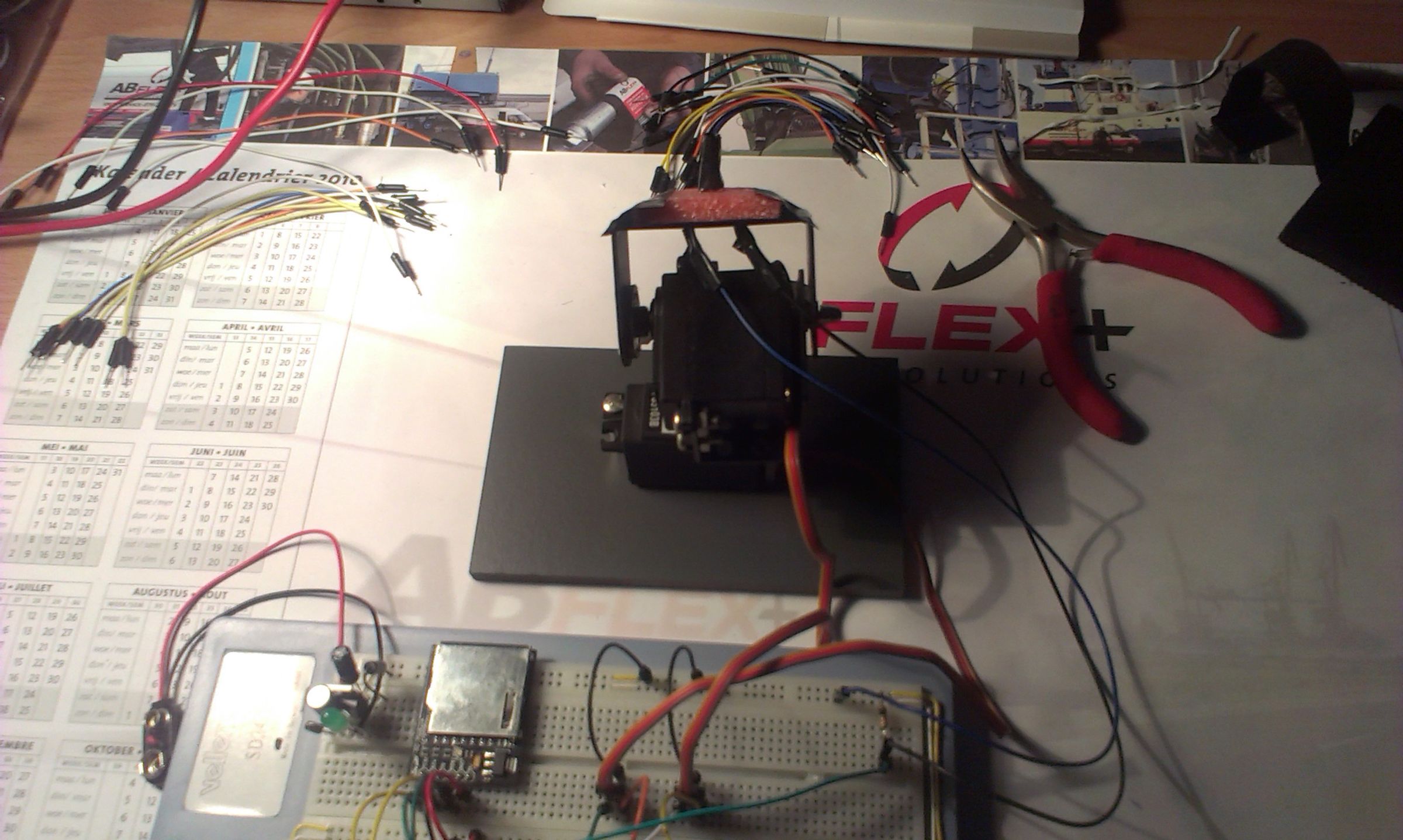 Light Detection + Data Logging White Arduino