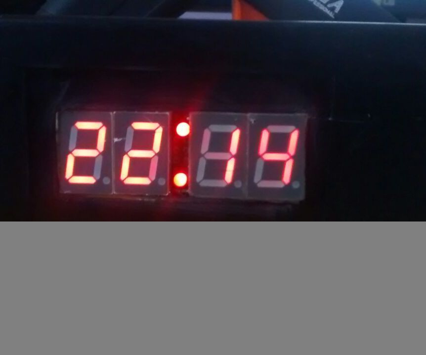 Digital Clock Using One Shift Register