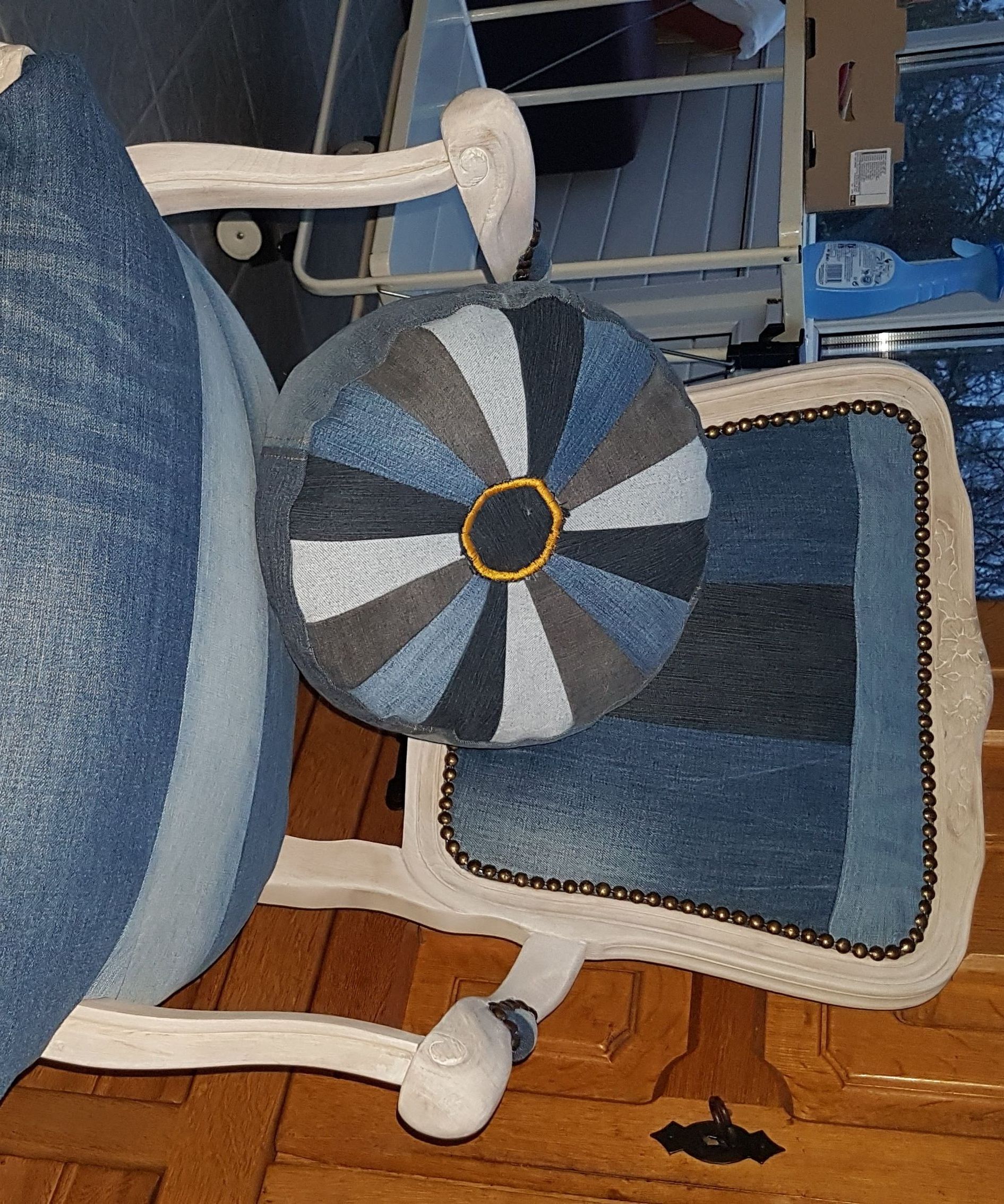 Restore and Transform an Old Chair With Old Jeans