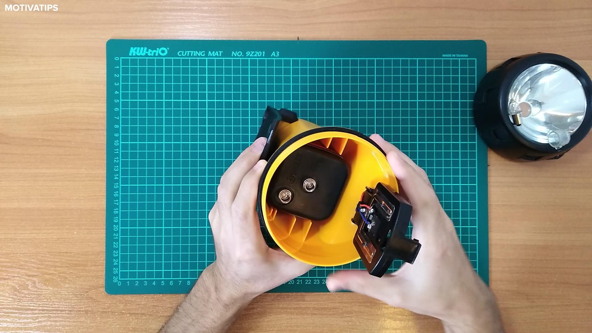 The Most Advanced Flashlight - COB LED, UV LED, and Laser Inside : 5 ...