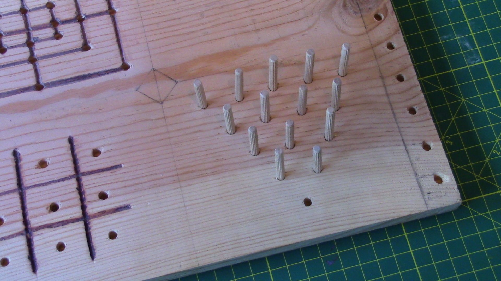 Peg Solitaire Puzzle 3 Steps Instructables