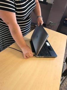 Attaching Your Computer Power Cord