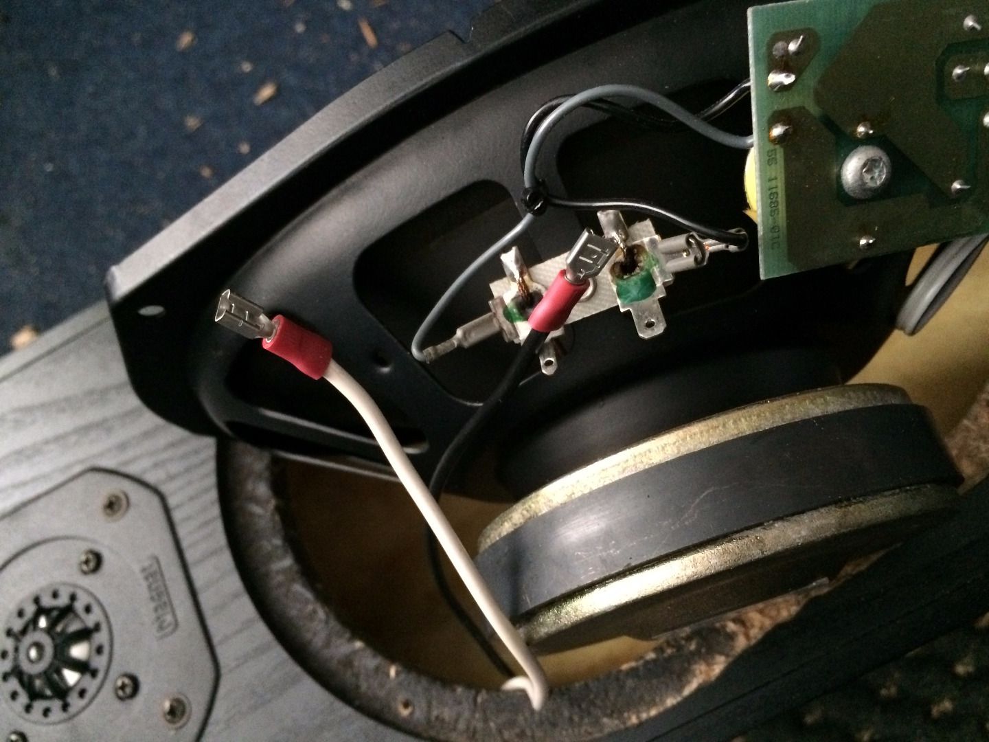 How to Build Car Bass Speakers in Home Stereo Speakerboxes 8 Steps