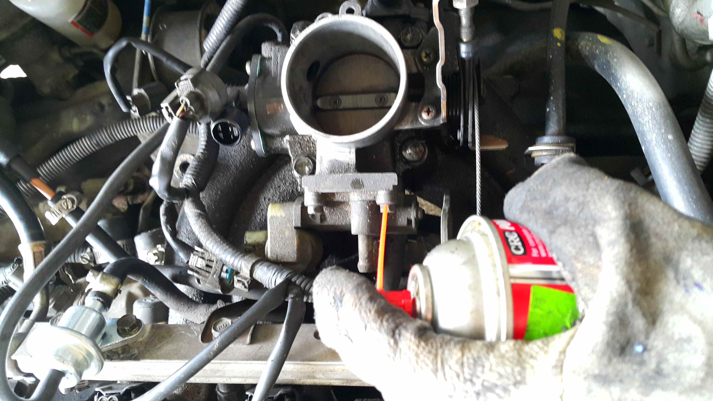 Replacing an Idle Air Control Valve (Honda Civic 1999 D16Y7). 5 Steps