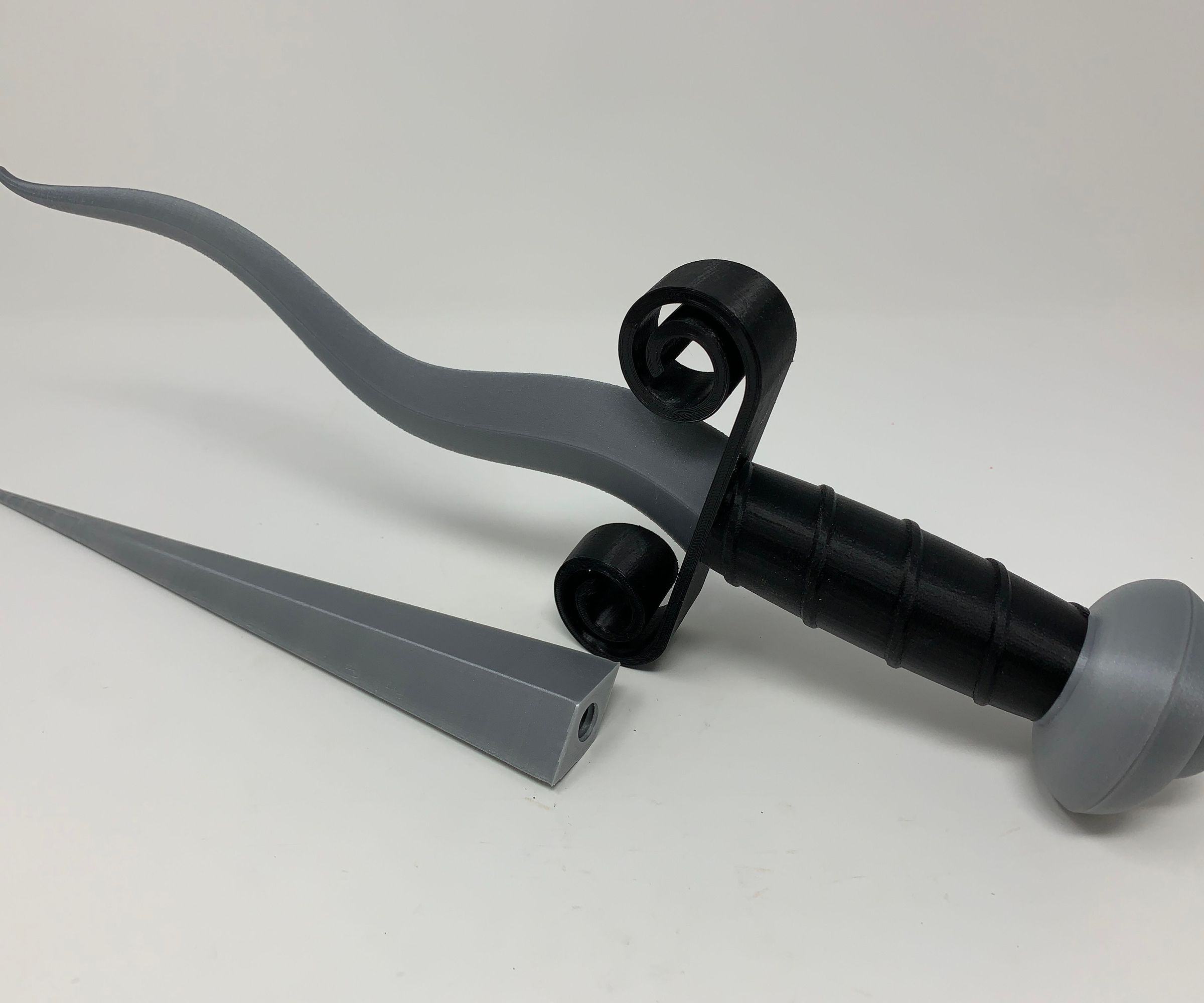 Designing a Cosplay Dagger Using Autodesk Fusion 360.