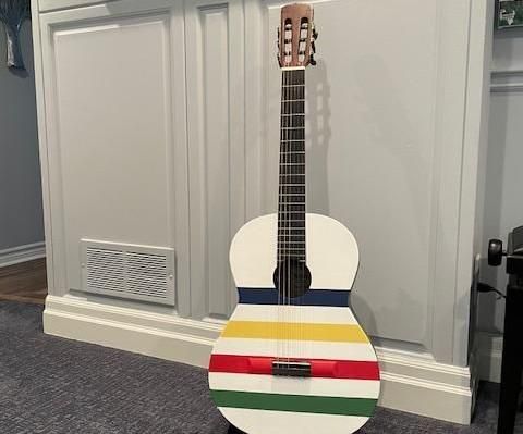 VINTAGE CLASSIC GUITAR RESTORATION
