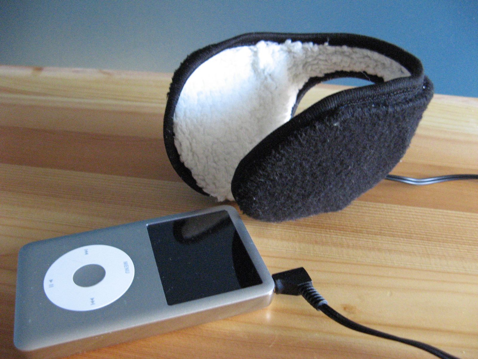 The Earmuffones