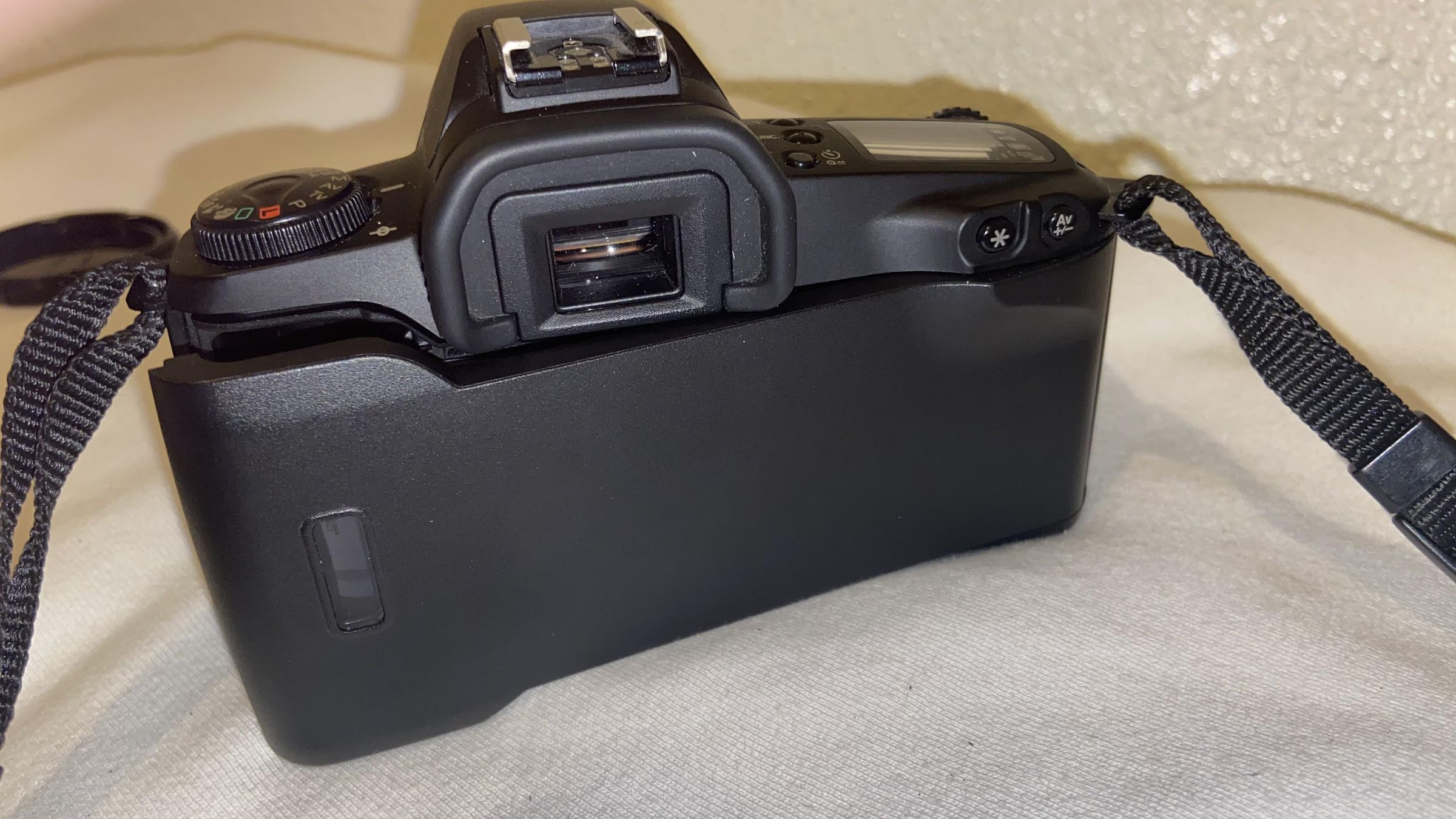 How to Insert Film in a Canon EOS Rebel G Camera 4 Steps Instructables