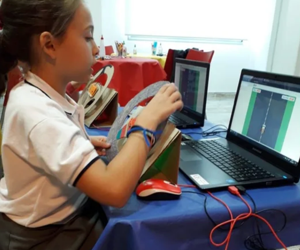 Scratch Vs Mario Cars With Makey Makey