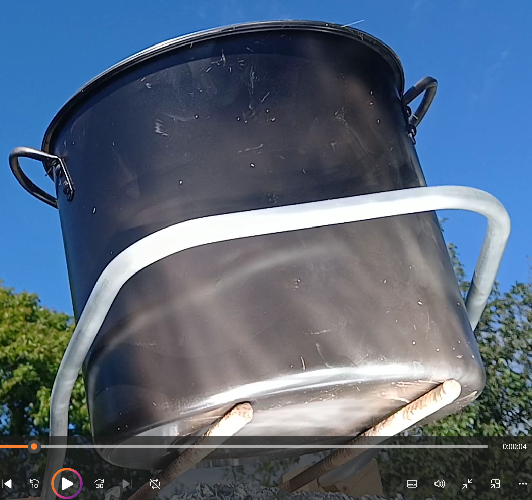 The Sun Scoop Tracking Solar Cooker!