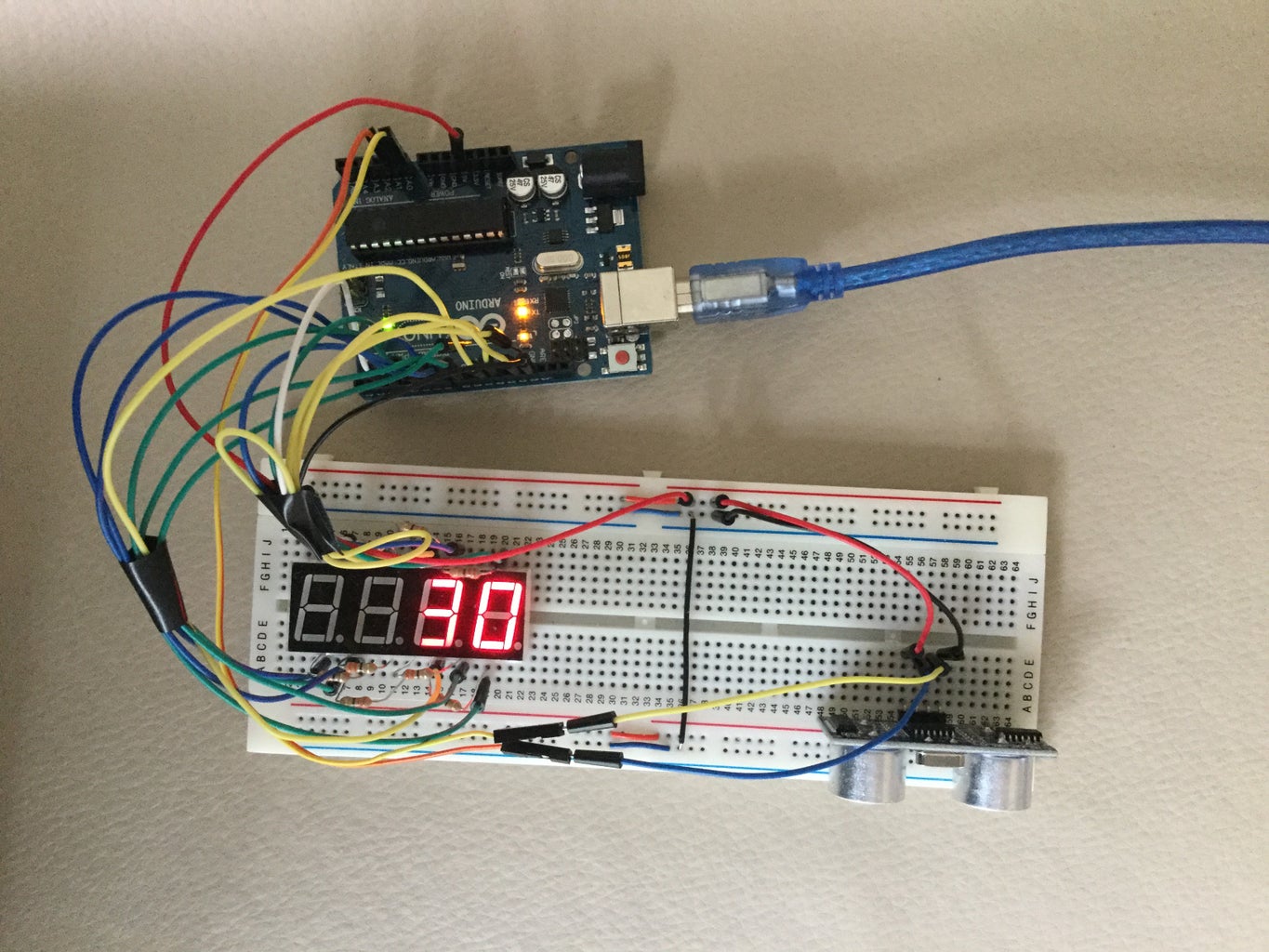 Arduino Ultrasonic Distance Meter With 7 Segment Display.