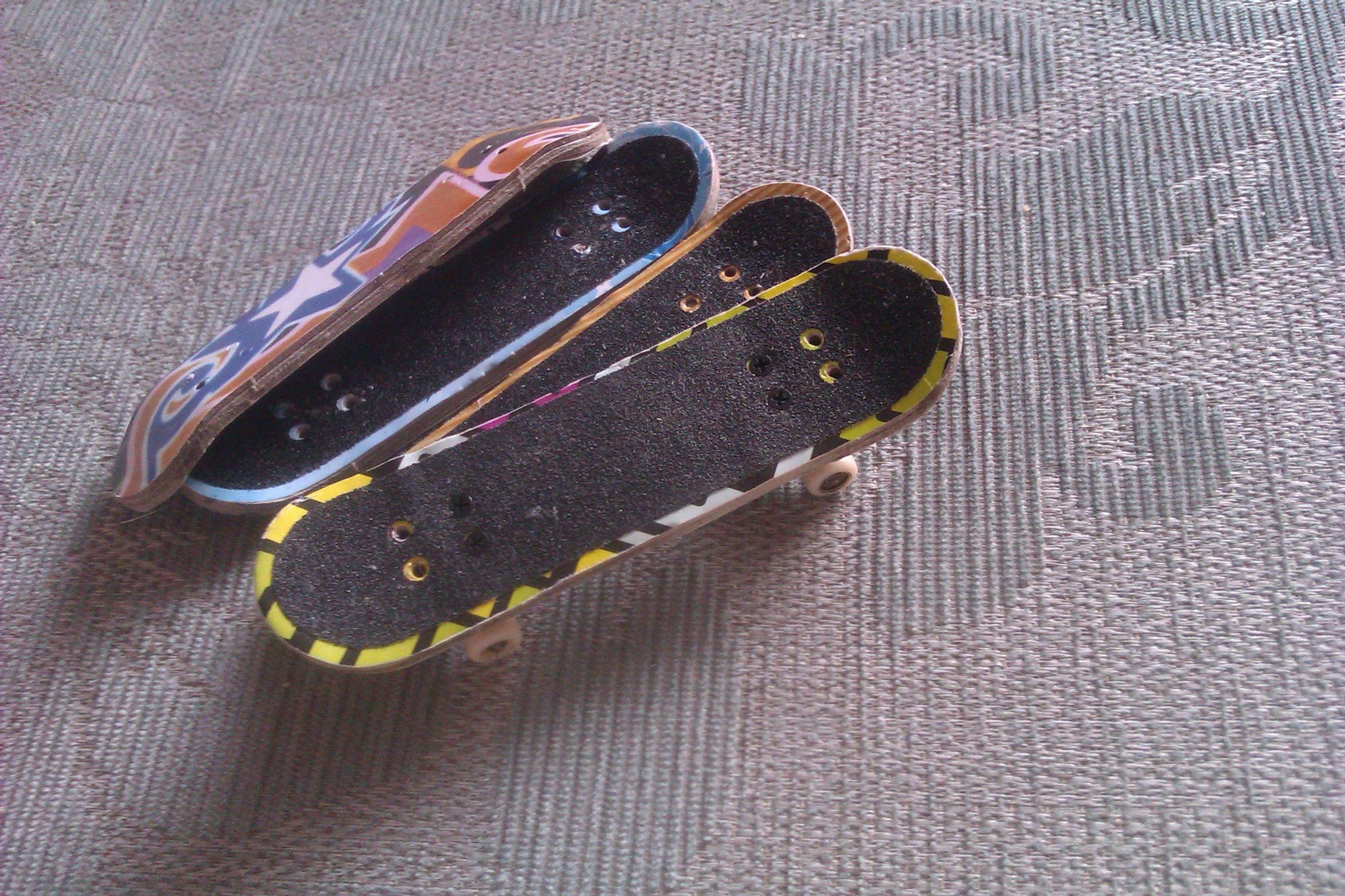 Make a Card Finger Skateboard!