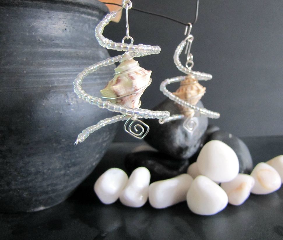 3-in-1 Wired Sea Shell Spiral Earrings