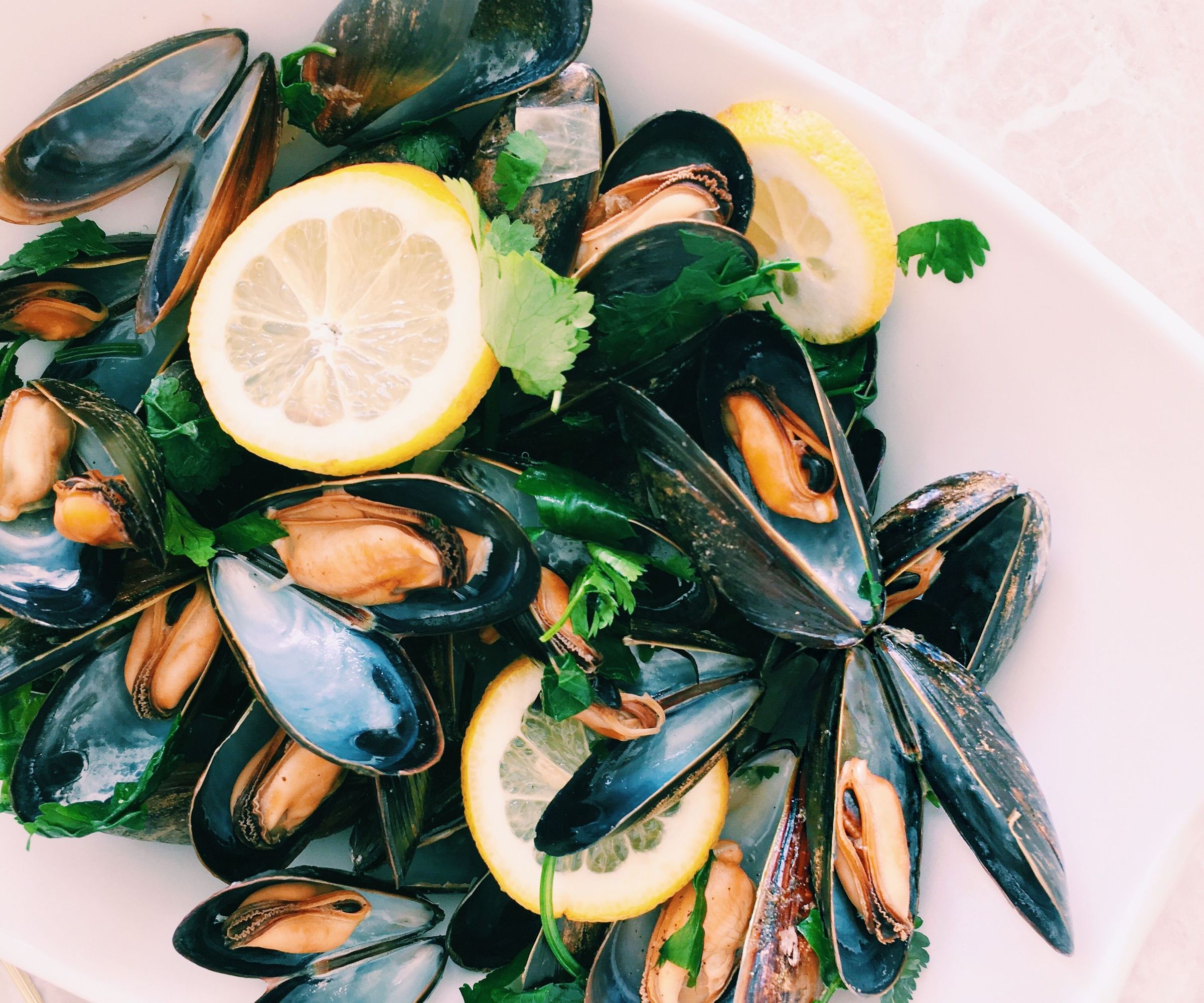 RECIPE | WHITE WINE MUSSELS