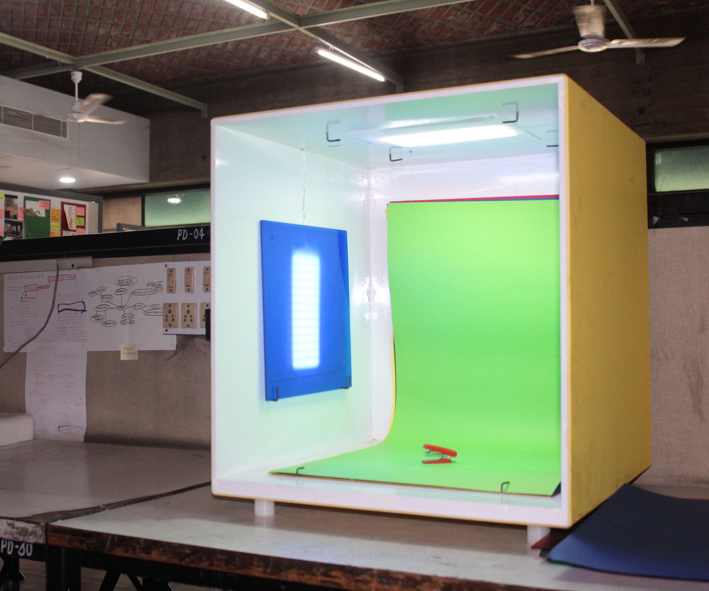 Photo Box: a Portable Product Photography Booth With RGB Lighting