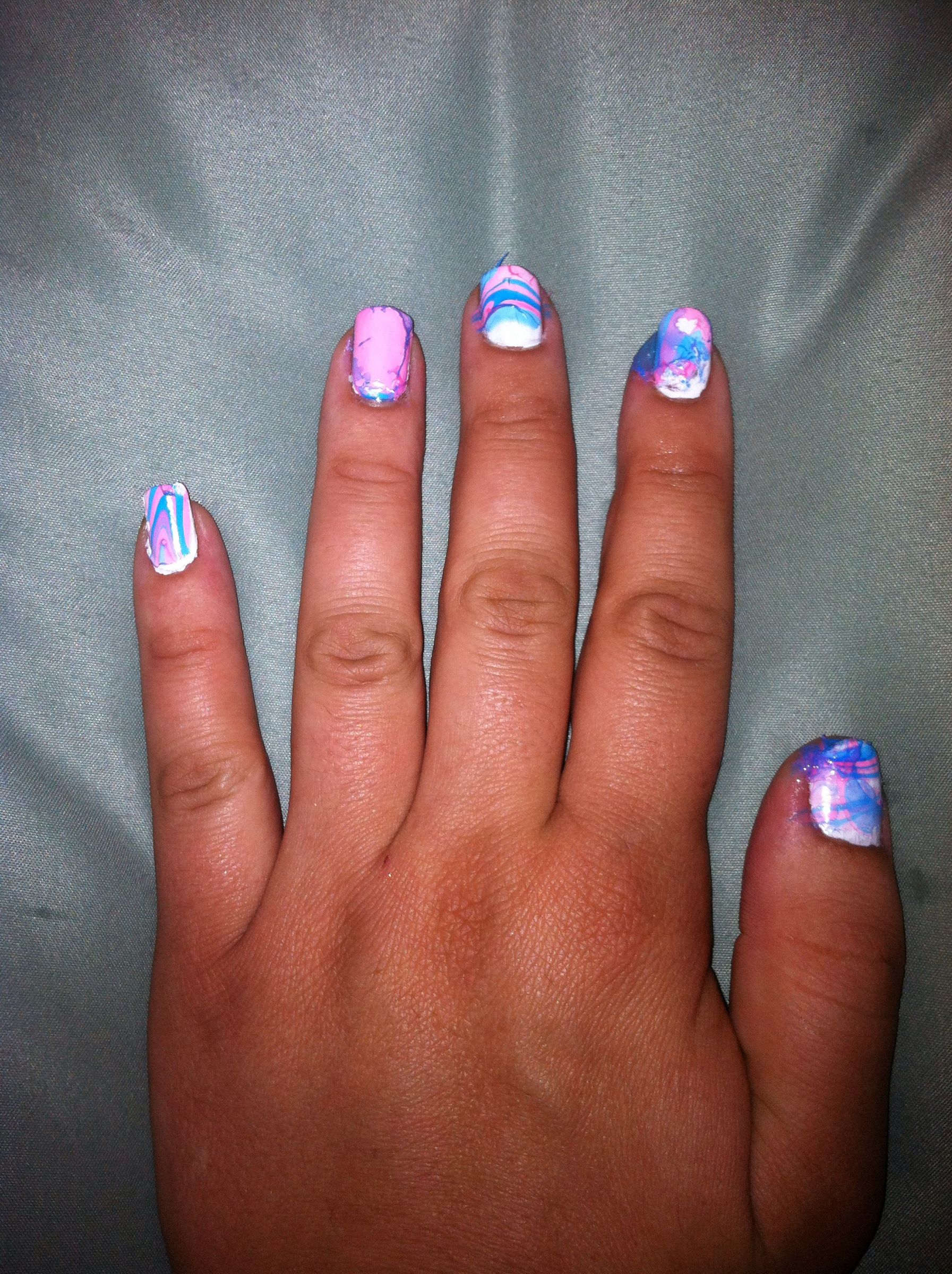 Swirl Nails