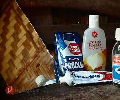 Tips : 5 Cara Sederhana Bersihkan Cermin Kaca