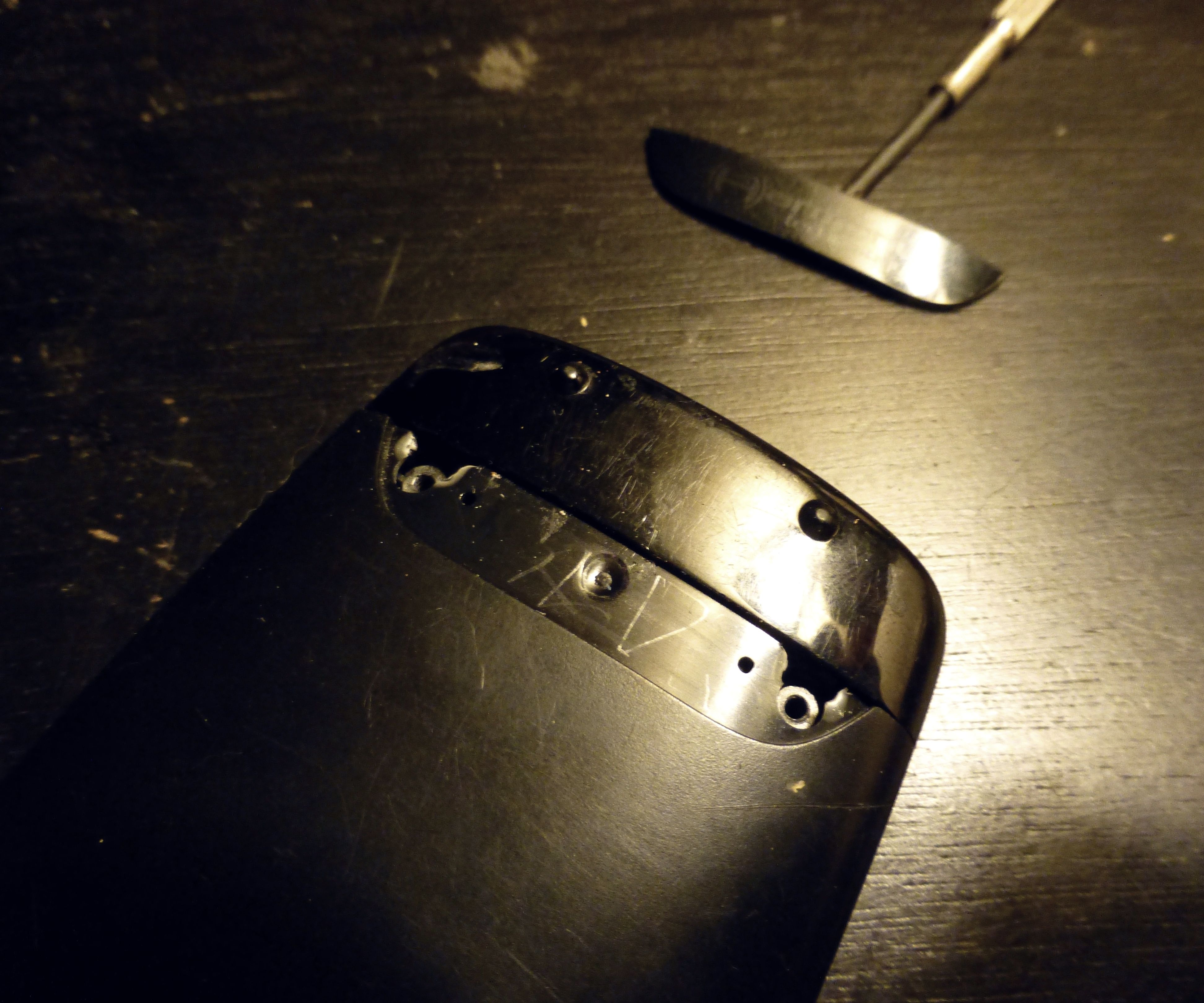 Fix broken screw holes with 3d printing pen