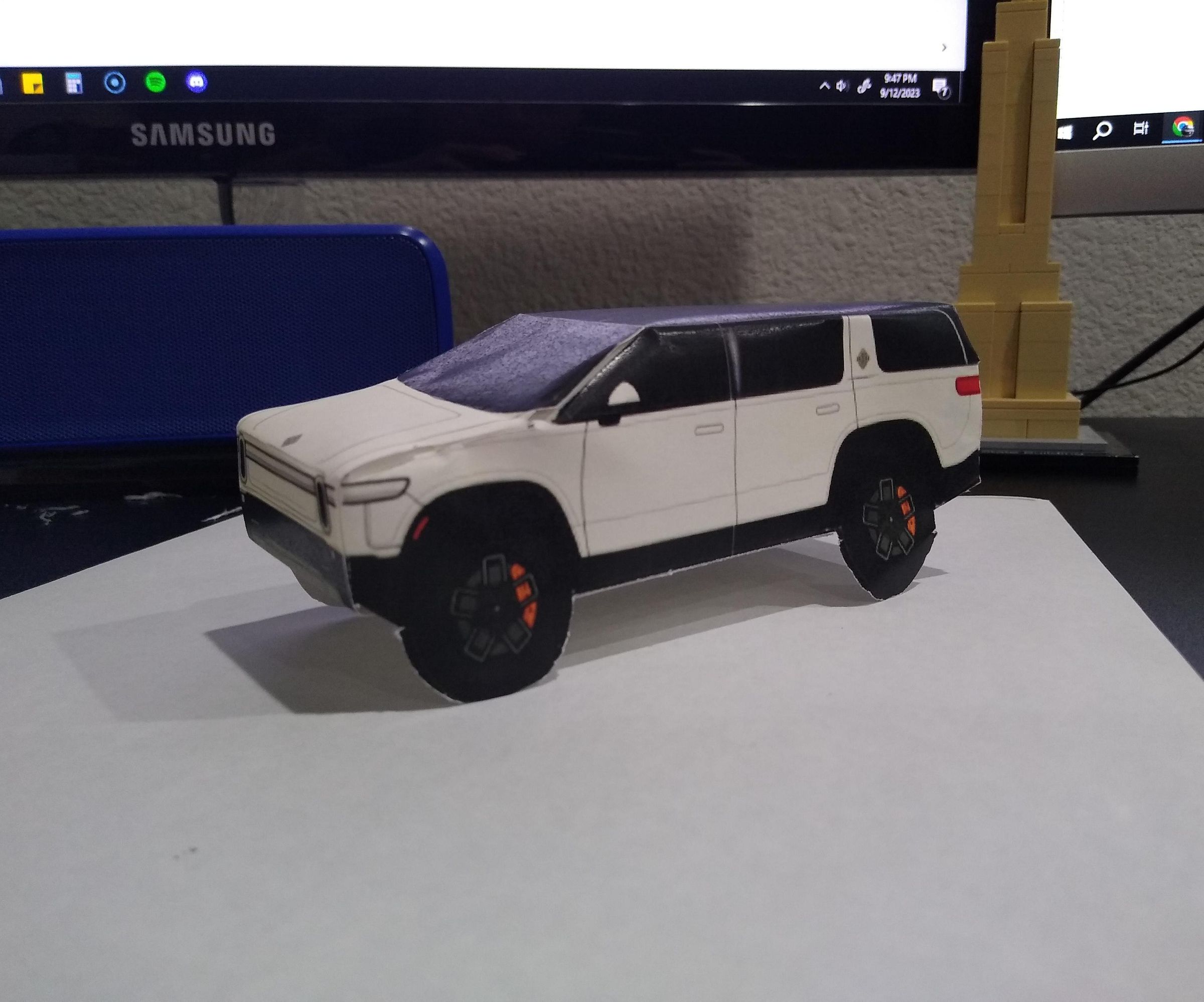 Make It Fold: Rivian R1S
