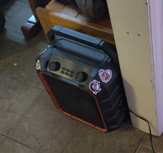 Blackweb Suitcase Speaker Battery Replacement (BWA18AA014)