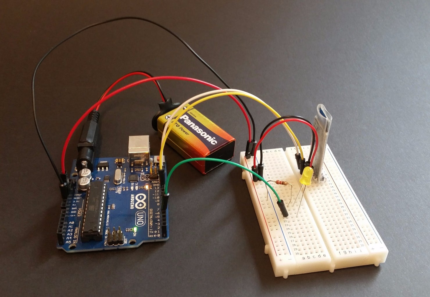 Arduino Remotely Controlled by Bluetooth or Bluetooth LE Using Phone