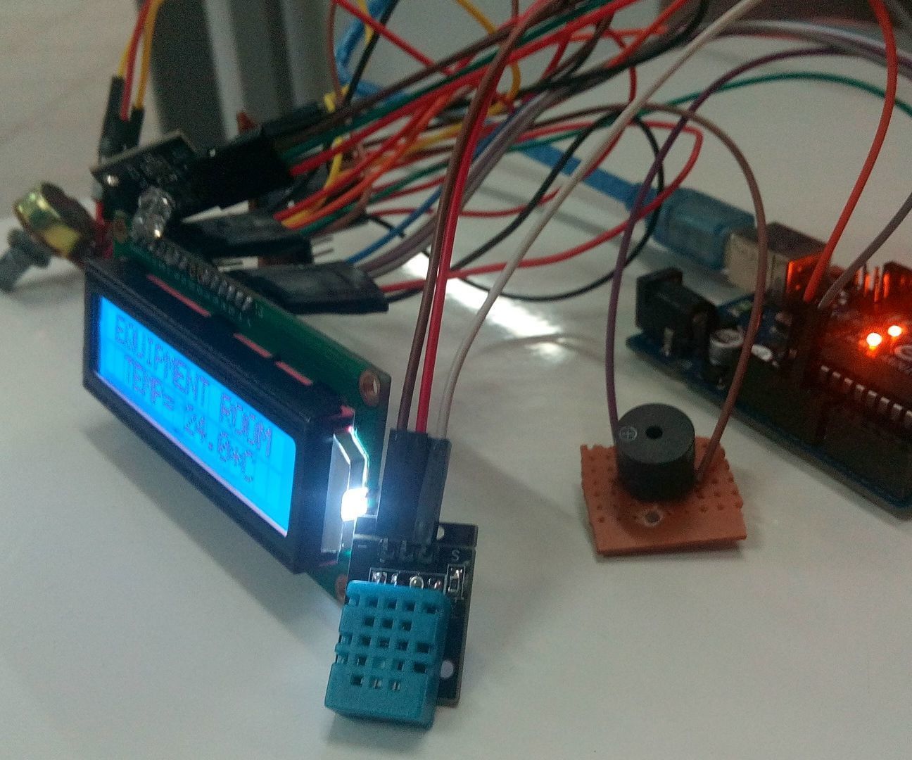 "DIY" Room Temperature & Humidity Module Using Arduino Uno 