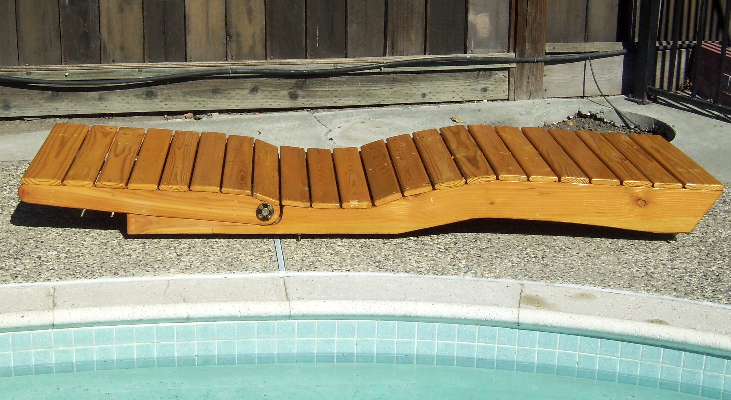 Outdoor Chaise Lounge Made From Pallet Wood Instructables